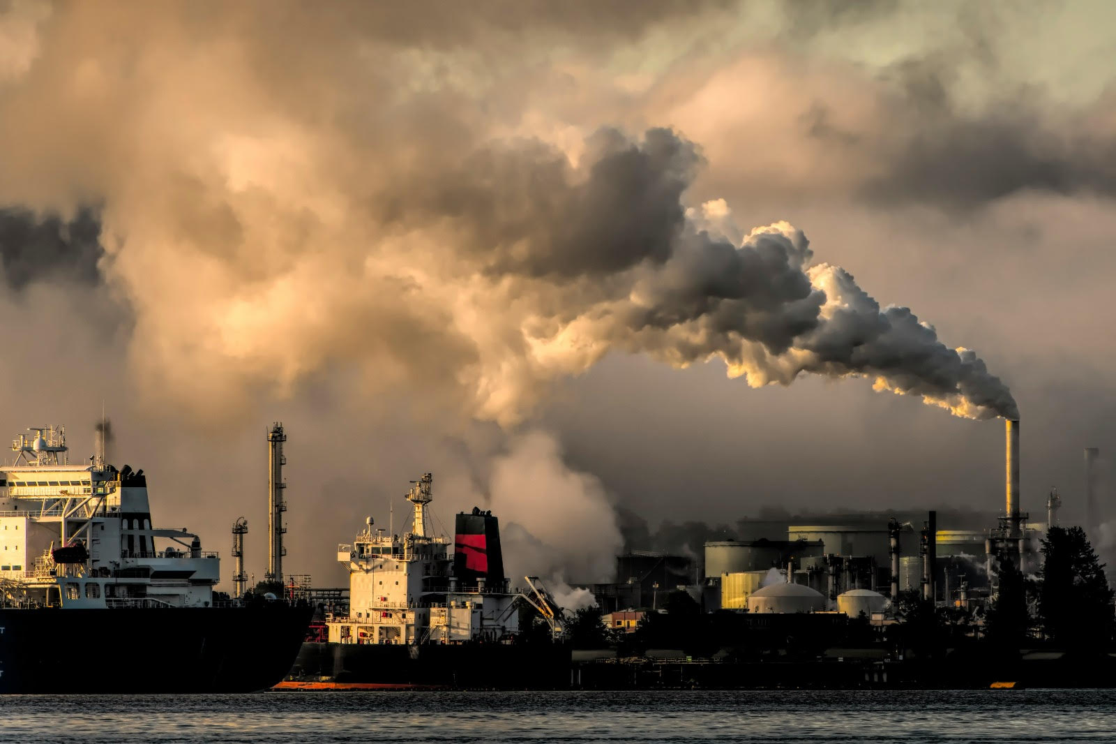 Zero-pollution, decarbonisation, and circular economy in energy-intensive industries